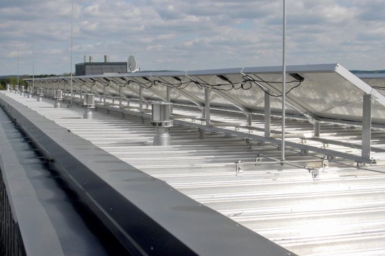 Solaranlage Schwimmhalle Neunkirchen-Seelscheid (2004)