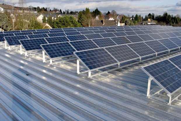 Solaranlage Schwimmhalle Neunkirchen-Seelscheid (2004)